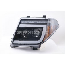 Nissan Navara D40 '05-'16 Black Projector Headlamp w Light Bar & Welcome Light